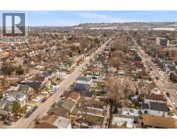 121 EDGEMONT Street N - 47