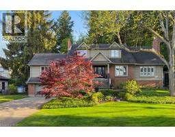 18 STONEGATE Drive - 1