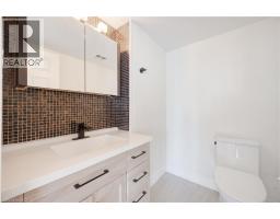 55 ELM Drive W UnitNo. 2204 - 15