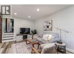 323 CRANBROOK Drive - 17