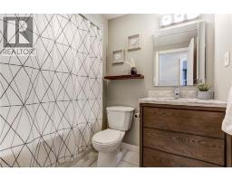 323 CRANBROOK Drive - 27