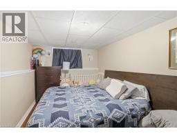 25 SAVERYN Road - 38