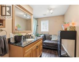 25 SAVERYN Road - 39