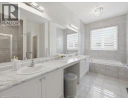 39 AVANTI Crescent - 25