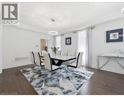 39 AVANTI Crescent - 5