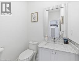 39 AVANTI Crescent - 8