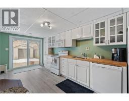 51 REDTAIL Crescent - 40