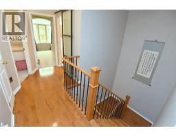 22 MOORE Crescent - 25