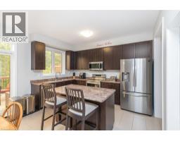 31 LARRY Crescent - 18