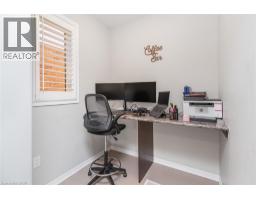 31 LARRY Crescent - 21