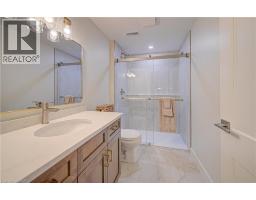 163 LYNNBROOK Crescent - 34