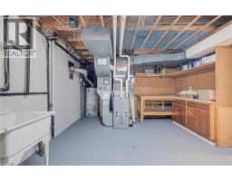 163 LYNNBROOK Crescent - 36
