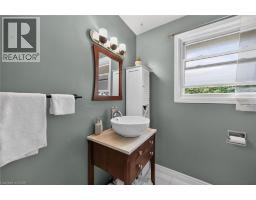 251 MACKENZIE Crescent - 26