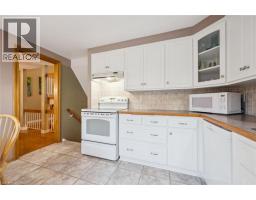 88 MANOR Drive - 11