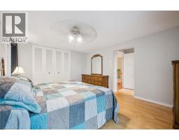 88 MANOR Drive - 20