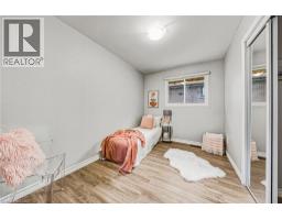 7 CHAPMAN Court - 12