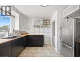 94 CLARENDON Avenue - 15