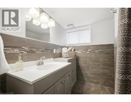 94 CLARENDON Avenue - 35