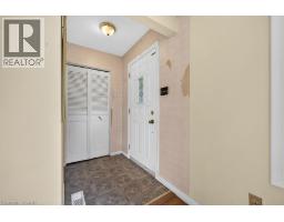 16 SUNSHINE Court - 40