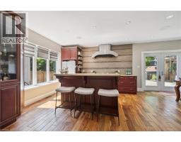 100 DAWSON Street - 11