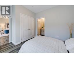60 CHARLES Street W UnitNo. 201 - 11