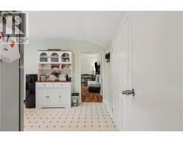 286 MAIN Street S - 5