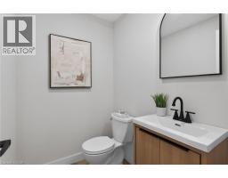 325 QUEENSDALE Avenue E - 21