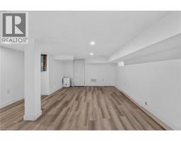 325 QUEENSDALE Avenue E - 43