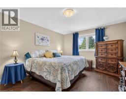 25 RICHARD Crescent - 15