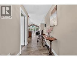 25 RICHARD Crescent - 5