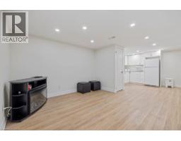60 HOWE Avenue - 38
