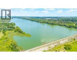 6 WESTVIEW Court - 45