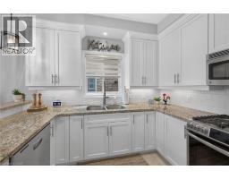68 GARINGER Crescent - 12