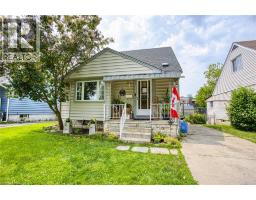 139 GLASSCO Avenue N - 1