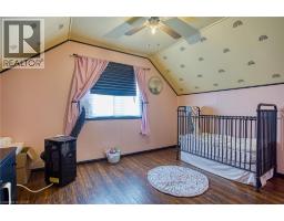139 GLASSCO Avenue N - 11