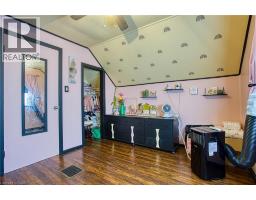139 GLASSCO Avenue N - 12