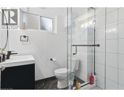 27 BLENHEIM Drive - 32