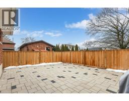 27 BLENHEIM Drive - 38