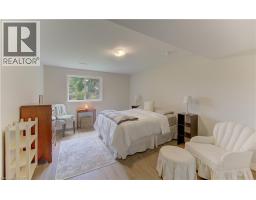 466 BELGREEN Way - 32