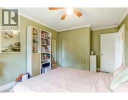 4 EDGEWATER Drive - 21