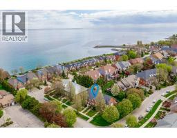 4 EDGEWATER Drive - 3