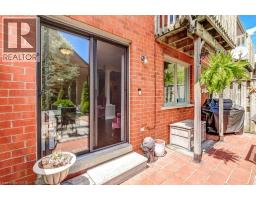 4 EDGEWATER Drive - 34