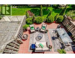 4 EDGEWATER Drive - 4