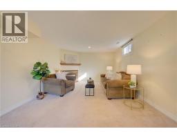 79 GAY Crescent - 16