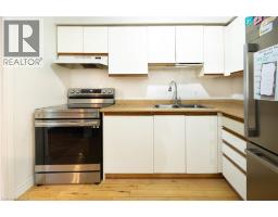 10 EVERGREEN Court - 6