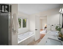 320 HAMILTON Drive UnitNo. 10 - 25