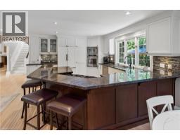 1391 QUEEN VICTORIA Avenue - 17