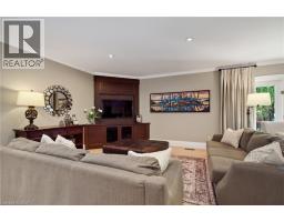 1391 QUEEN VICTORIA Avenue - 19