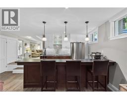 1391 QUEEN VICTORIA Avenue - 38