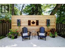 1391 QUEEN VICTORIA Avenue - 45